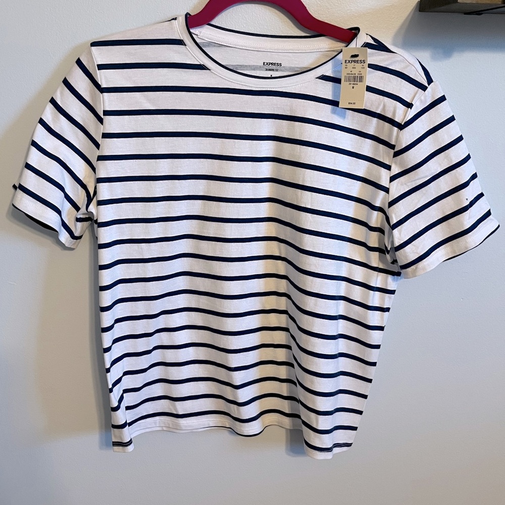 💙🤍Express Striped Skimming Tee🤍💙